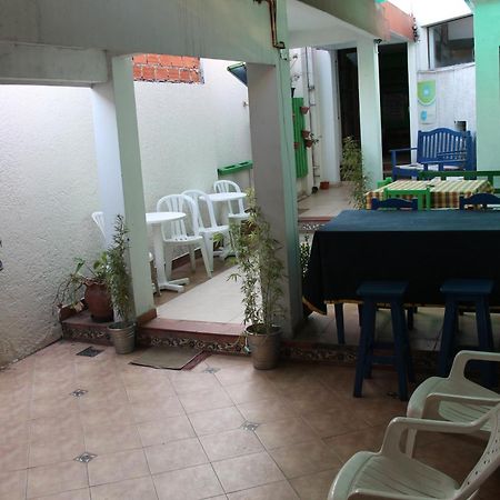 Hostal Los Aventureros Santa Cruz de La Sierra Exterior photo