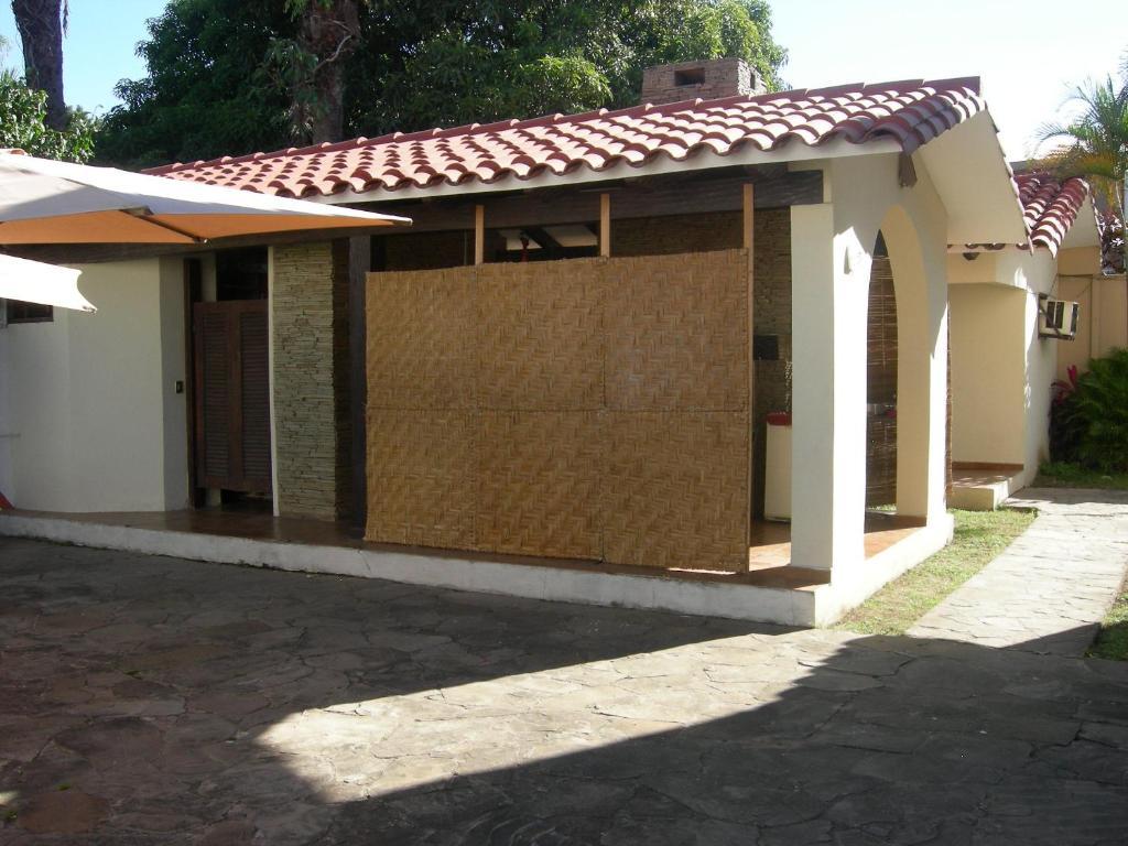 Hostal Los Aventureros Santa Cruz de La Sierra Exterior photo